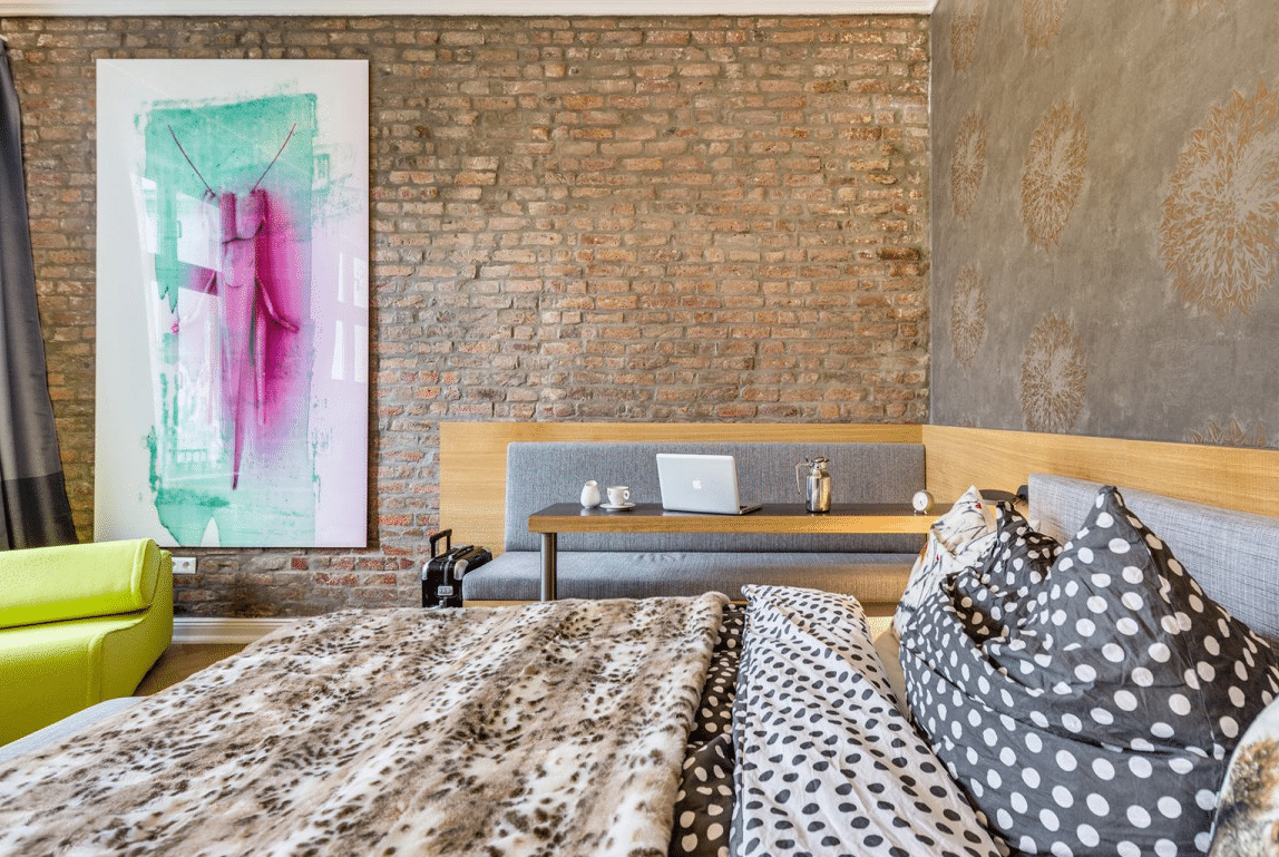 LEMONBE-Un departamento que evoca coloridos viajes por el mundo-16